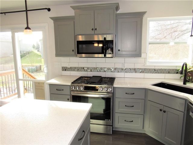 19715 W 197th Court, Spring Hill, KS 66083