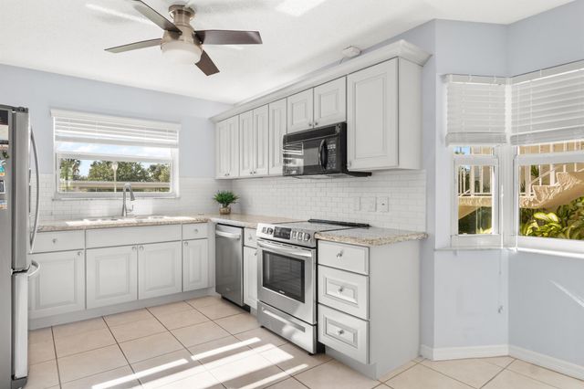 466 Grove Isle Circle #466, Vero Beach, FL 32962