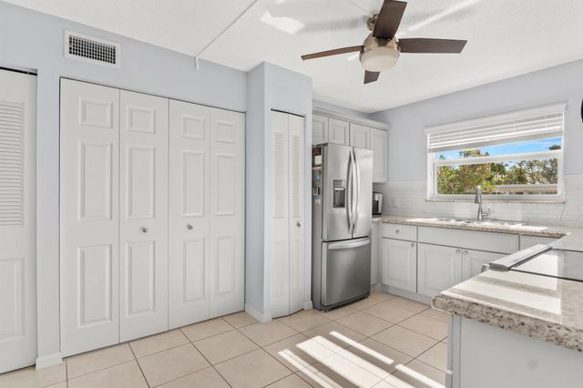 466 Grove Isle Circle #466, Vero Beach, FL 32962