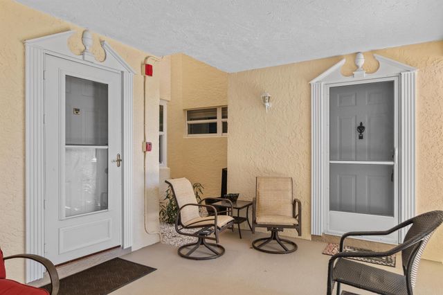 466 Grove Isle Circle #466, Vero Beach, FL 32962