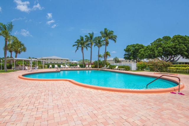 466 Grove Isle Circle #466, Vero Beach, FL 32962