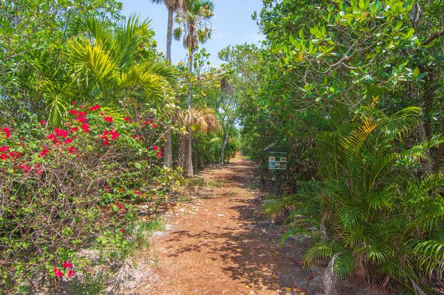 466 Grove Isle Circle #466, Vero Beach, FL 32962