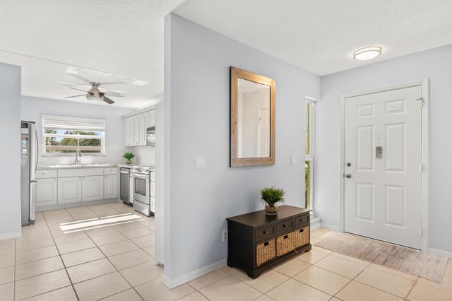 466 Grove Isle Circle #466, Vero Beach, FL 32962