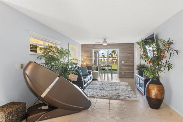 466 Grove Isle Circle #466, Vero Beach, FL 32962