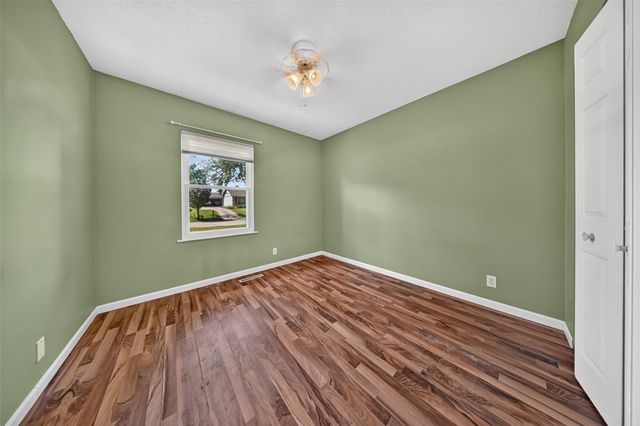 3904 Pine Wood Drive NE, Cedar Rapids, IA 52402