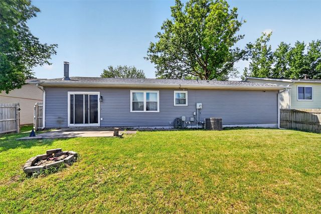3904 Pine Wood Drive NE, Cedar Rapids, IA 52402