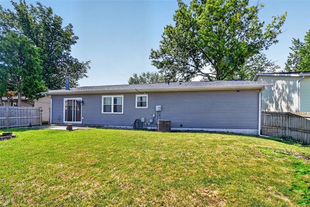 3904 Pine Wood Drive NE, Cedar Rapids, IA 52402