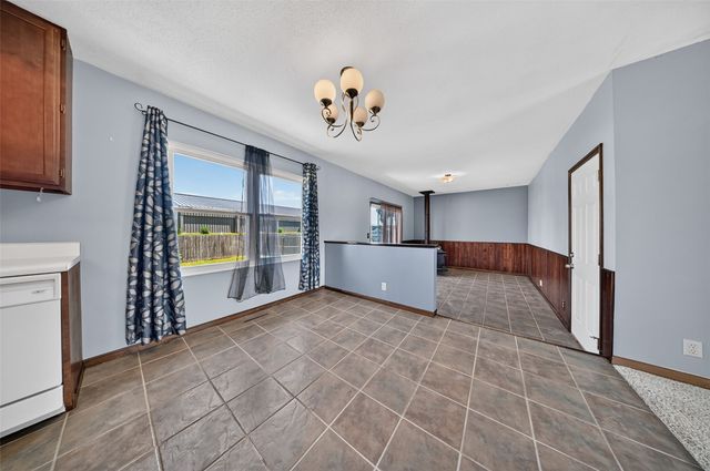 3904 Pine Wood Drive NE, Cedar Rapids, IA 52402