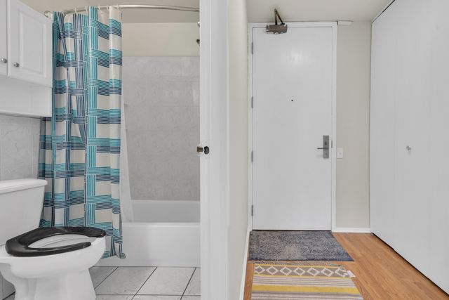 4343 N Clarendon Avenue 707, Chicago, IL 60613