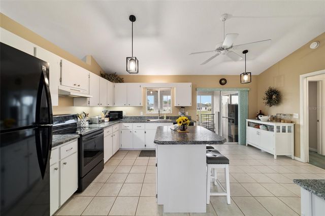 5245 NW 21ST LOOP, Ocala, FL 34482