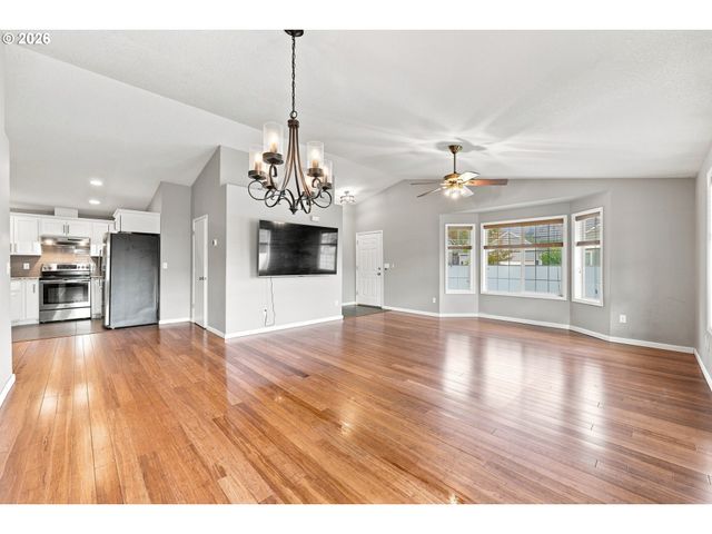 6476 Se 33RD Way, Gresham, OR 97080