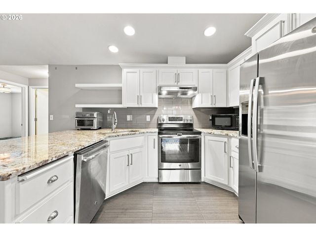 6476 Se 33RD Way, Gresham, OR 97080