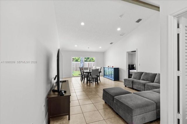 1740 NE 36th Ave, Homestead, FL 33033