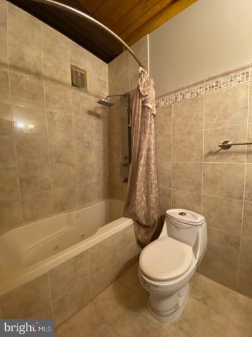 900 AZALEA DR, Rockville, MD 20850