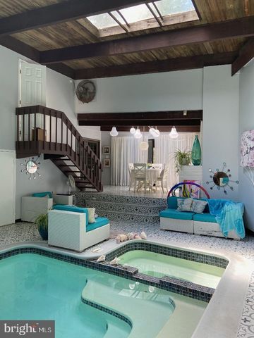 900 AZALEA DR, Rockville, MD 20850