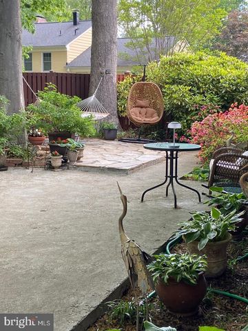 900 AZALEA DR, Rockville, MD 20850