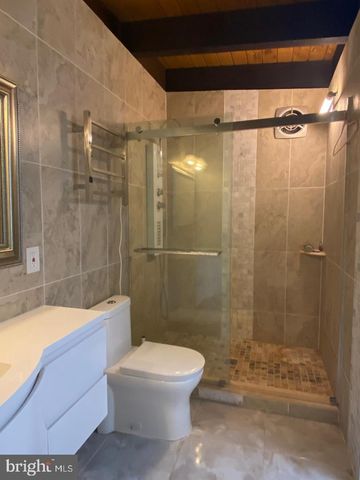 900 AZALEA DR, Rockville, MD 20850