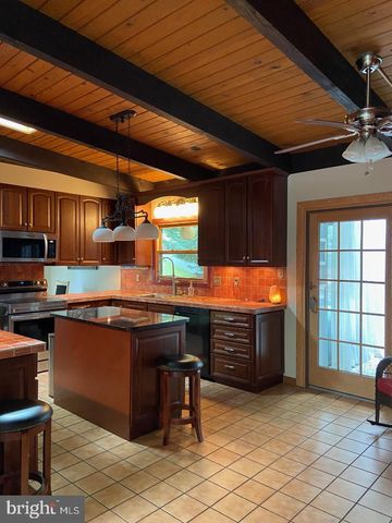 900 AZALEA DR, Rockville, MD 20850