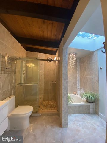 900 AZALEA DR, Rockville, MD 20850