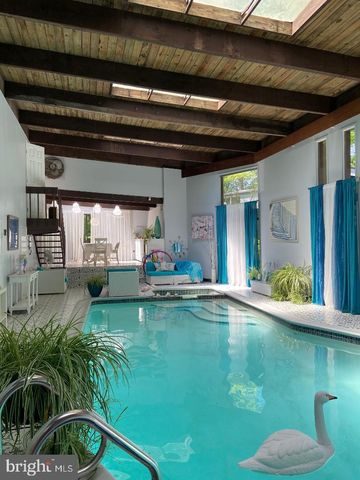 900 AZALEA DR, Rockville, MD 20850