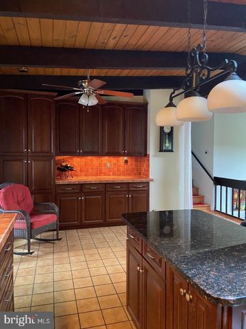 900 AZALEA DR, Rockville, MD 20850