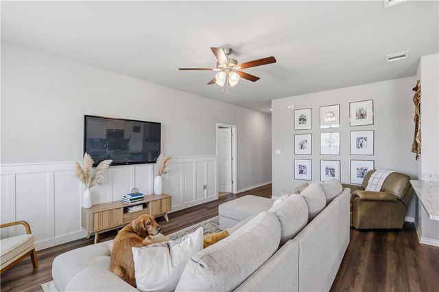 2420 Lightfoot Lane, Bryan, TX 77803