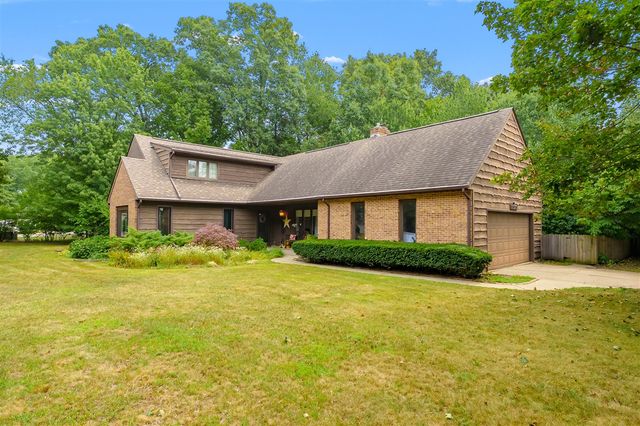2329 Hickory Point Drive, Portage, MI 49024