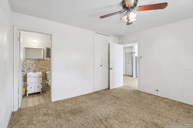 5547 Middlefield Dr, San Antonio, TX 78242