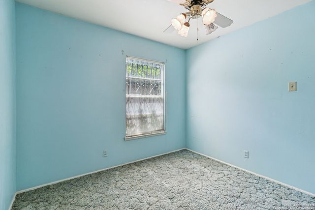 5547 Middlefield Dr, San Antonio, TX 78242