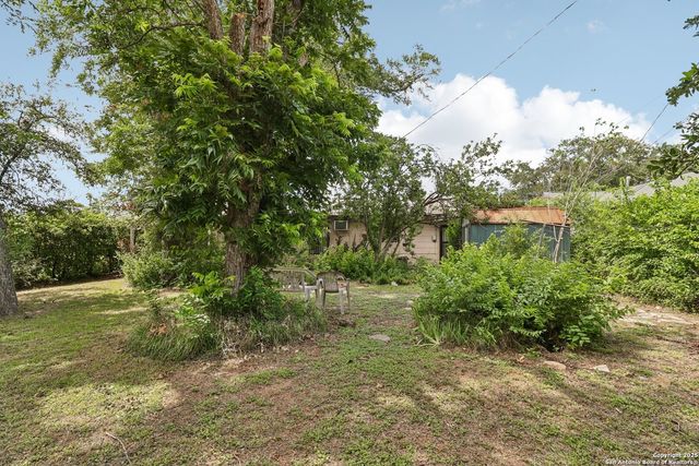 5547 Middlefield Dr, San Antonio, TX 78242