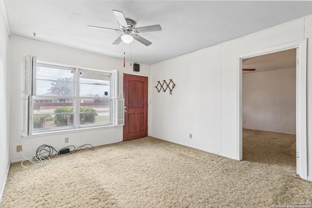 5547 Middlefield Dr, San Antonio, TX 78242