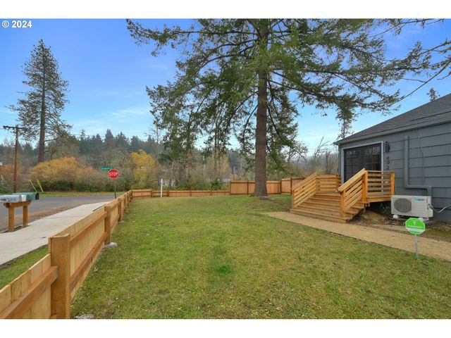 892 Sprague St, Eugene, OR 97403