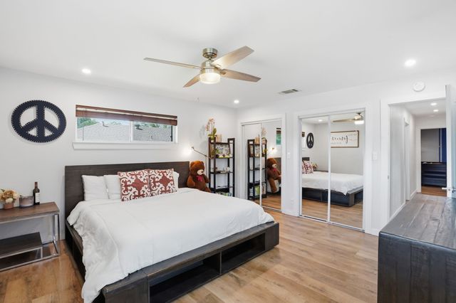 5017 Fox Hill Lane, Dallas, TX 75232