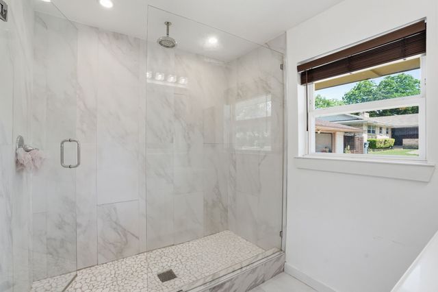 5017 Fox Hill Lane, Dallas, TX 75232