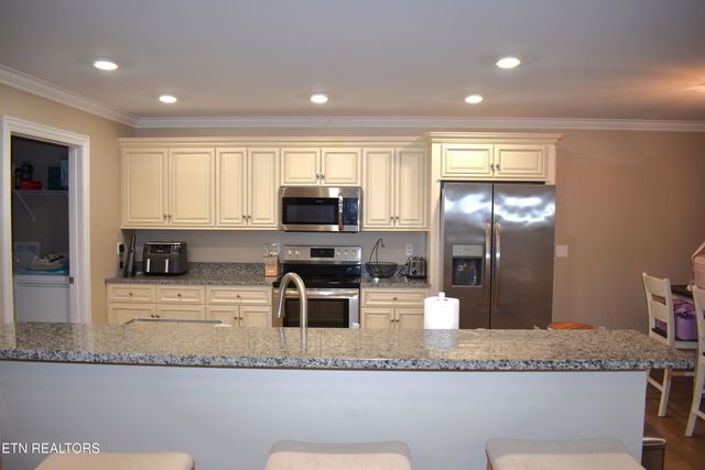 420 Cromwell St, Harrogate, TN 37752