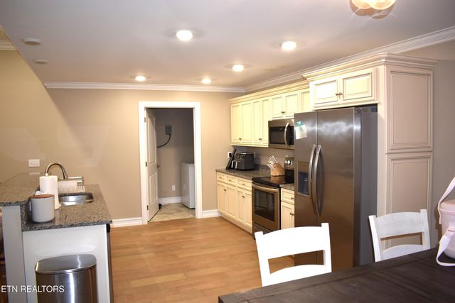 420 Cromwell St, Harrogate, TN 37752