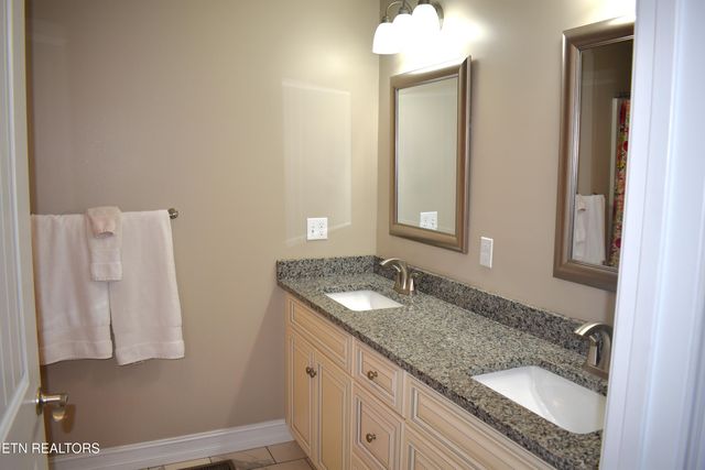 420 Cromwell St, Harrogate, TN 37752