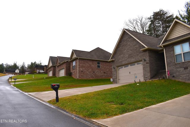 420 Cromwell St, Harrogate, TN 37752