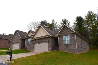 420 Cromwell St, Harrogate, TN 37752