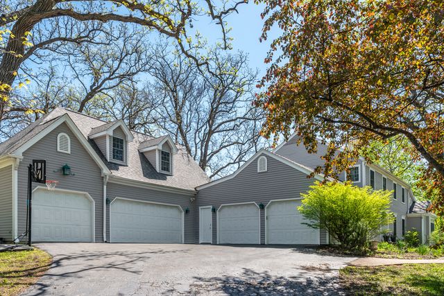21101 N Middleton Drive, Kildeer, IL 60047
