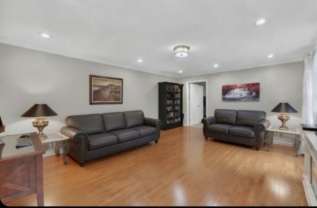21101 N Middleton Drive, Kildeer, IL 60047