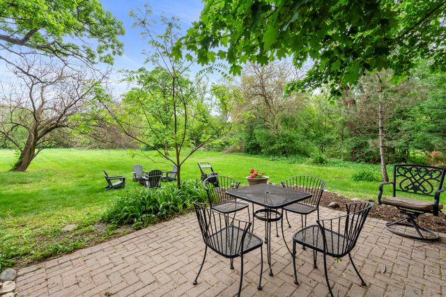 21101 N Middleton Drive, Kildeer, IL 60047