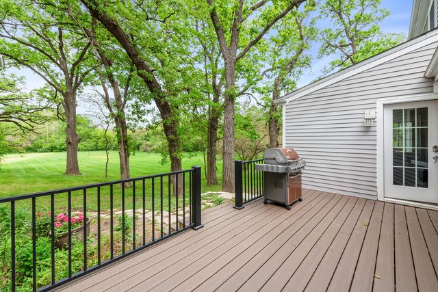 21101 N Middleton Drive, Kildeer, IL 60047