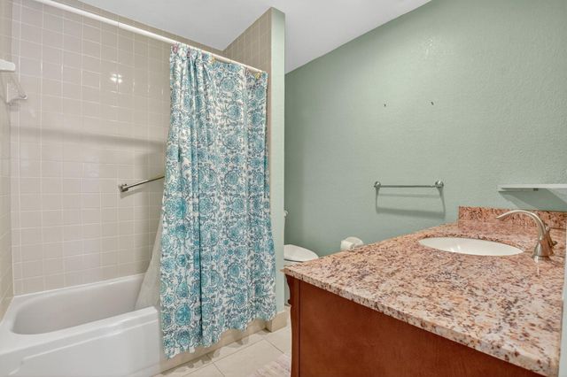 676 Laconia Circle B, Lake Worth, FL 33467