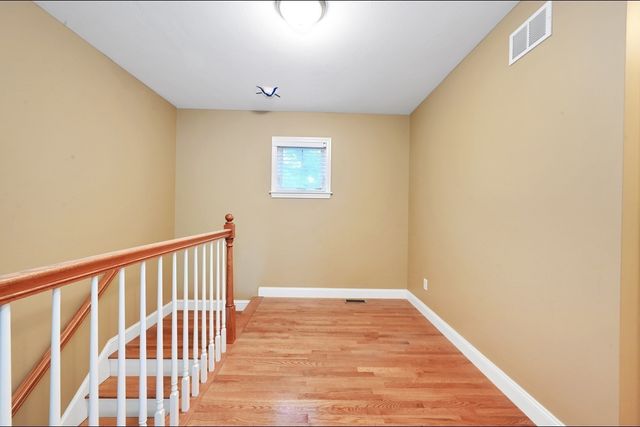 55 Surrey Ln 55, East Bridgewater, MA 02333