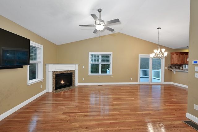 55 Surrey Ln 55, East Bridgewater, MA 02333