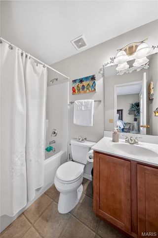 27 Carlton Lake Court, Wentzville, MO 63385