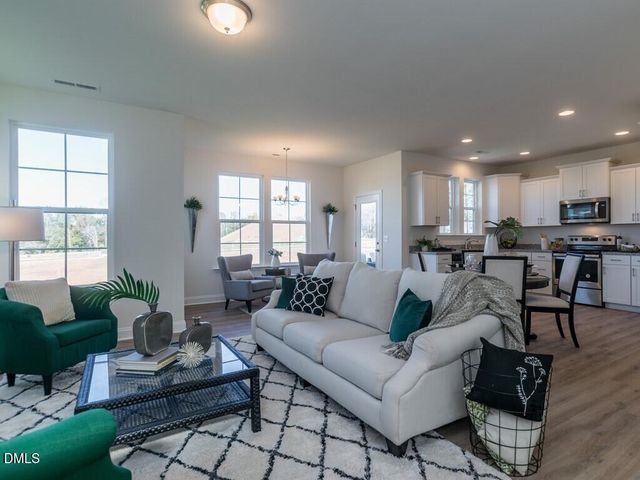 1516 Briar Brook Lane, Zebulon, NC 27597