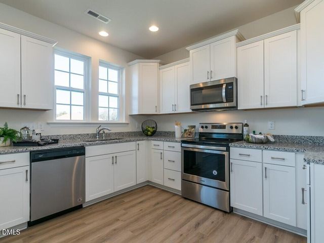 1516 Briar Brook Lane, Zebulon, NC 27597