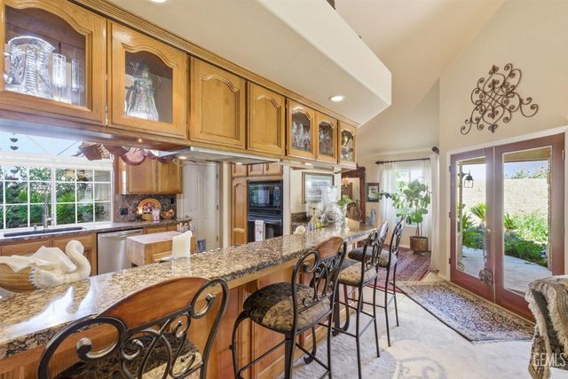5715 Valley Street, Bakersfield, CA 93306
